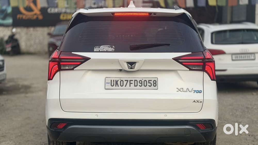 Mahindra Xuv700 2.0 Ax 3 Petrol Mt 5 Str, 2022, Petrol