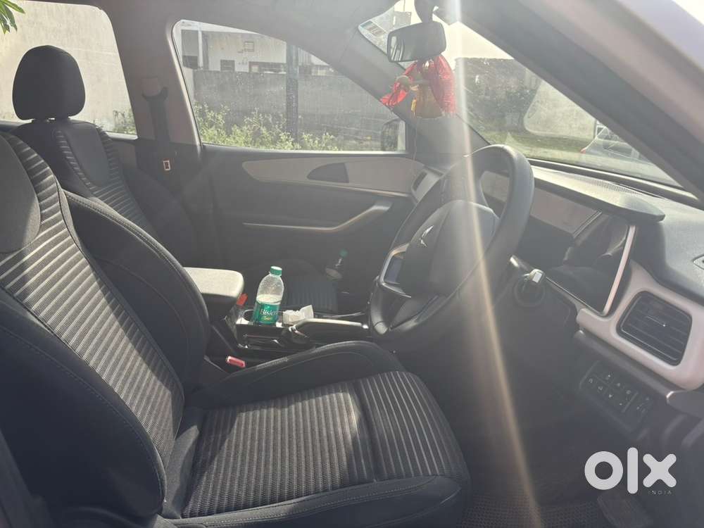 Mahindra Xuv700 Diesel At 2024, Full Insurance Till 19 June 2027