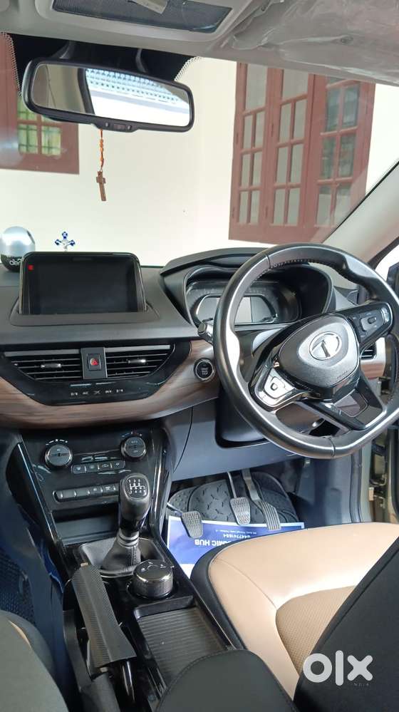 Tata Nexon 1.2 Revotron Xza Plus, 2022, Petrol