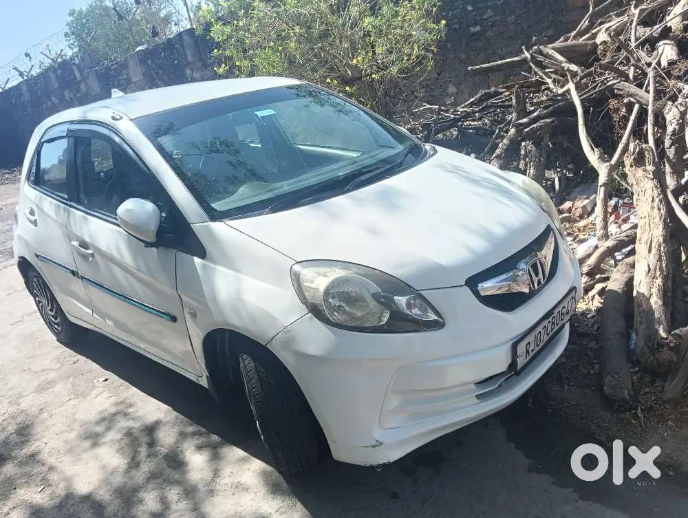 Honda Brio Welcondition Charon Power Window Power Steering Chilled