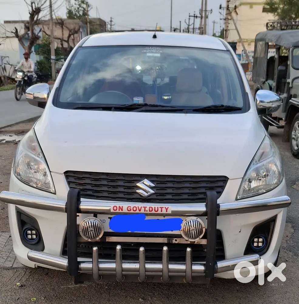 Maruti Suzuki Ertiga 2015 Diesel 211742 Km , Screen, Reverse Camera