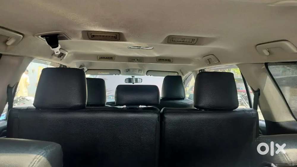 Toyota Innova Crysta 2017 Second-owner Diesel Mt