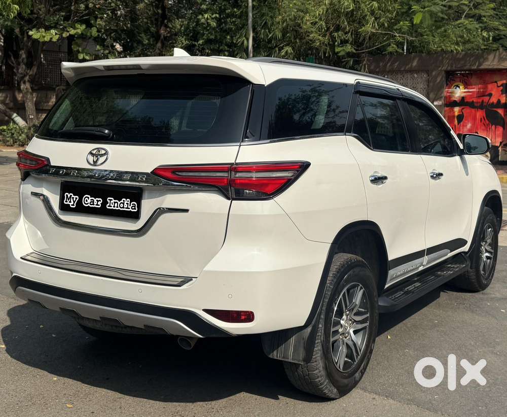 Toyota Fortuner [2021-ongoing] 2.8 2wd Diesel At, 2023, Diesel