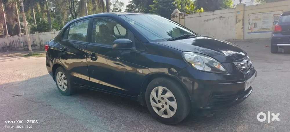Honda Amaze 2nd Gen 2015 Diesel 73000 Km Driven