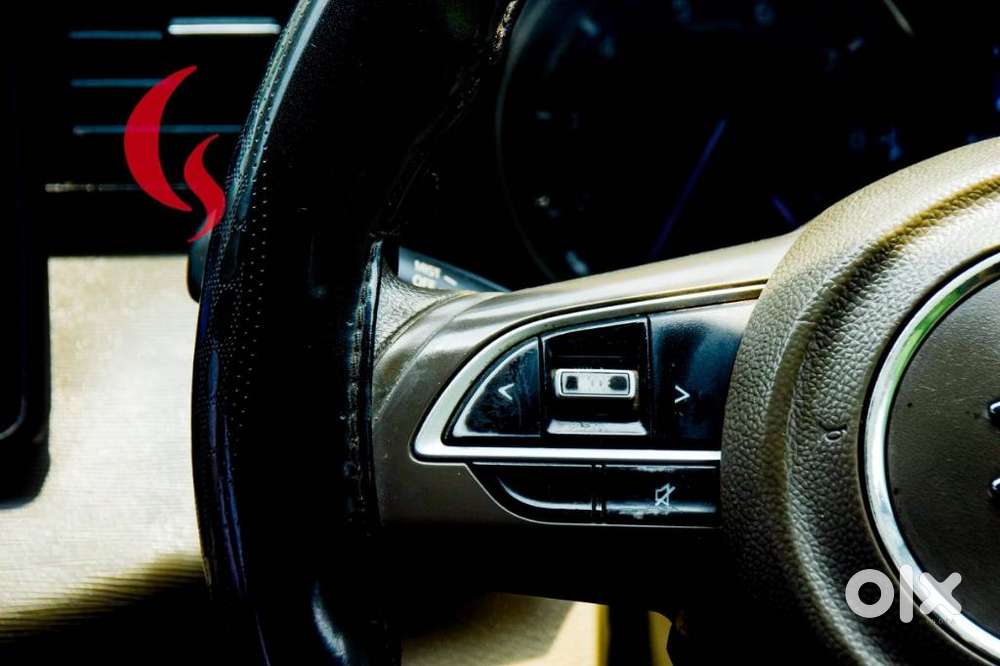 Maruti Suzuki Ertiga Vxi Shvs, 2021, Petrol