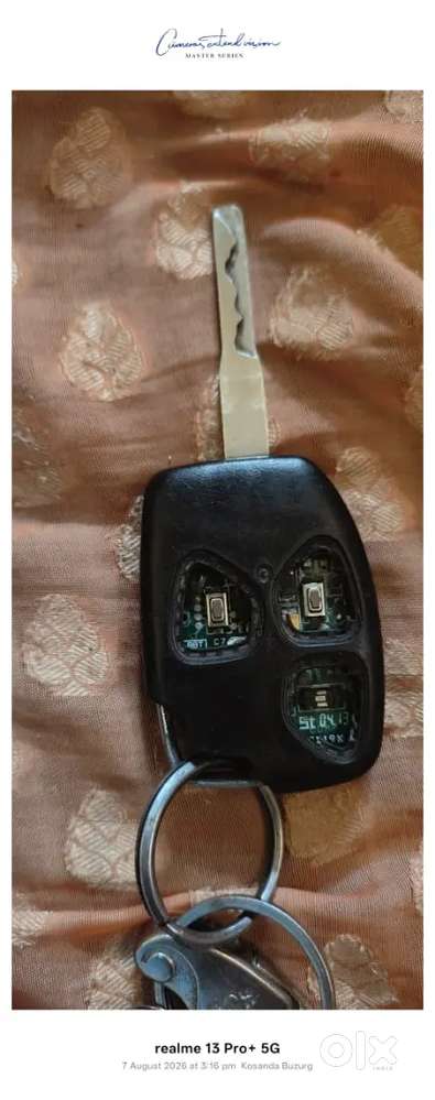 Mahindra Quanto 1.5 C8 2014 डीज़ल