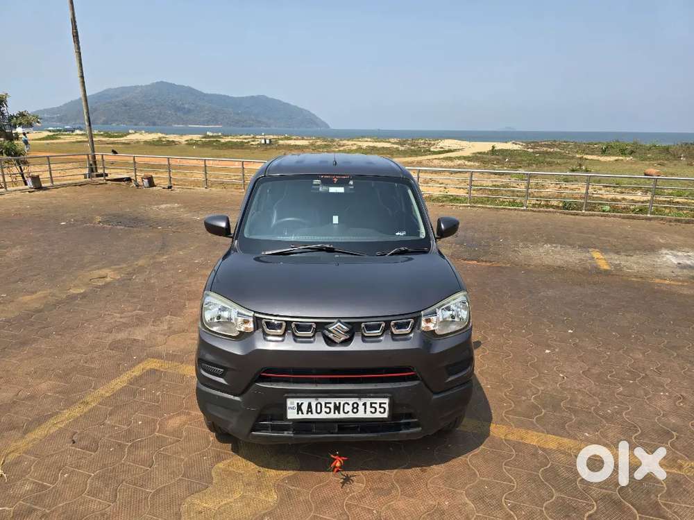 Maruti Suzuki S-presso Vxi +