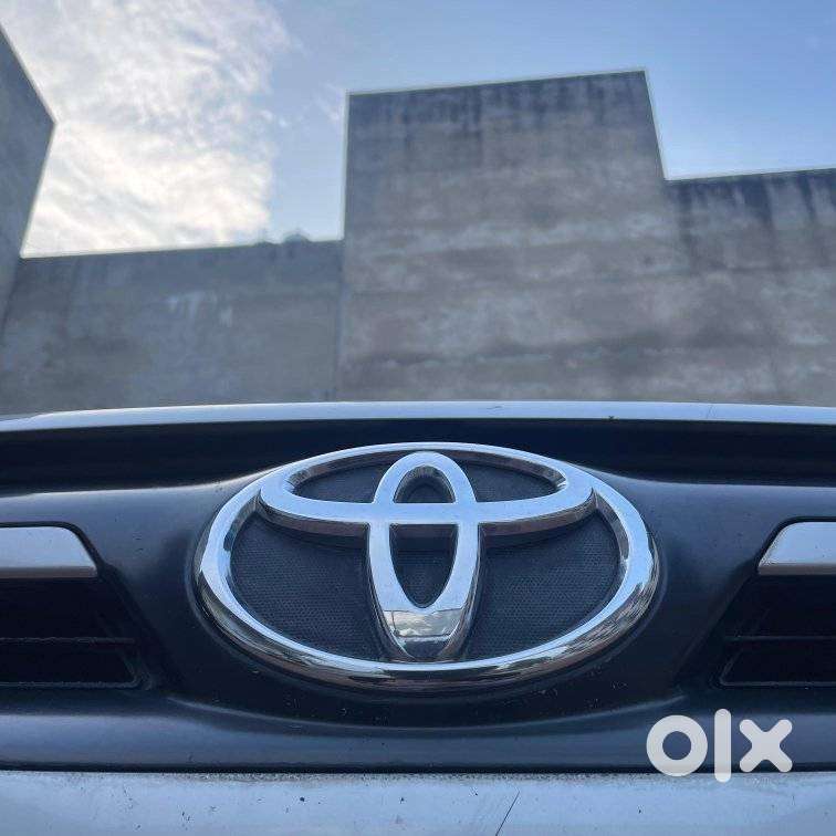 Toyota Innova Crysta 2.4 G Mt 8s, 2016, Diesel