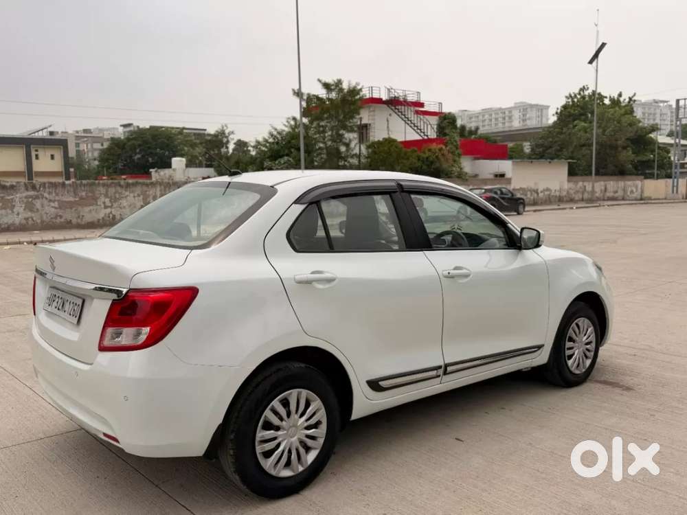 Maruti Suzuki Dzire 1.2 Vxi Amt, 2022, Petrol