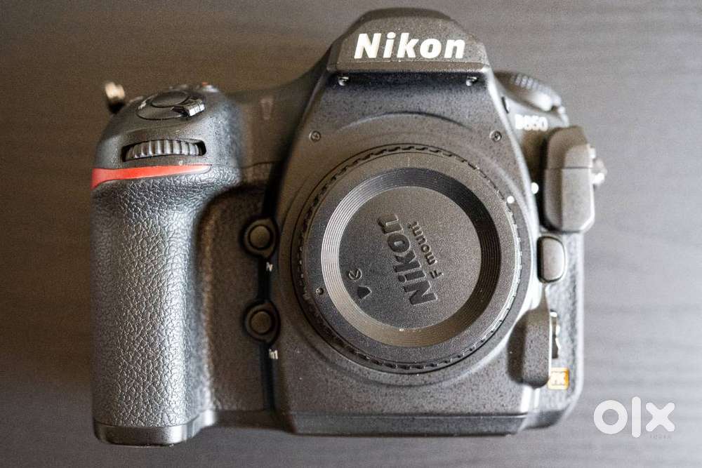 Nikon D850 DSLR Camera shutter count 32656 only