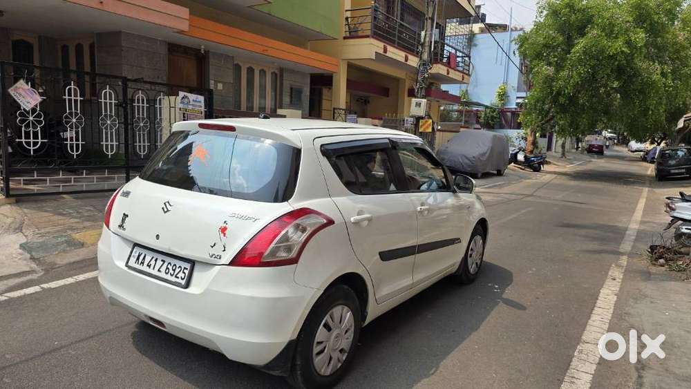 Maruti Suzuki Swift Vxi + Manual, 2014, Petrol