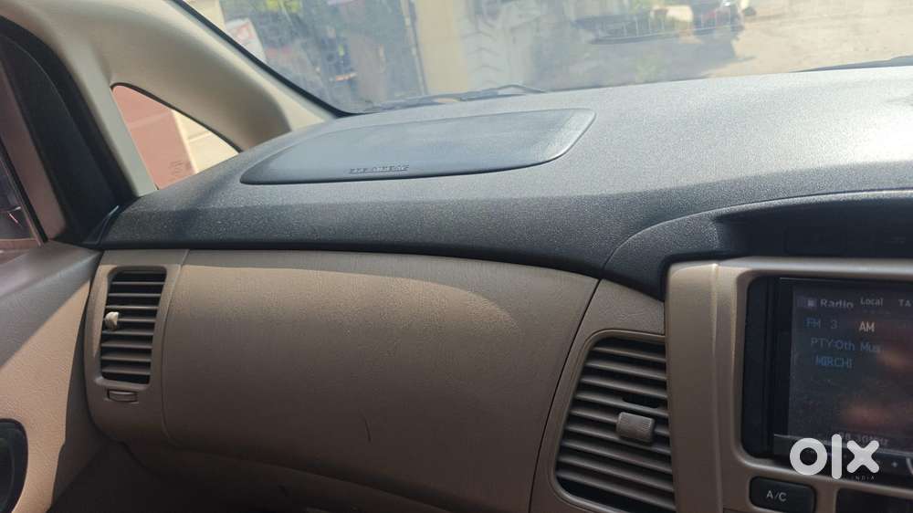 Toyota Innova 2.5 Gx 8 Str Bs-iii, 2015, Diesel