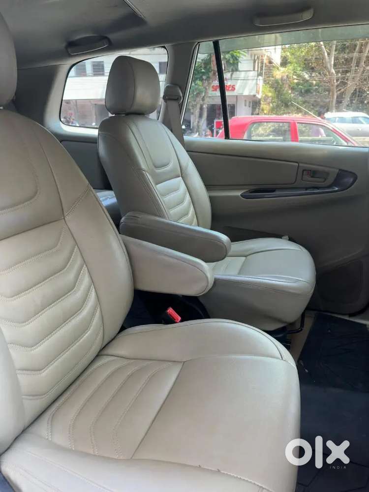 Toyota Innova G 7seater