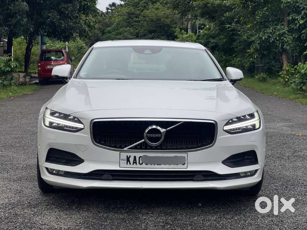 Volvo S90 D4 Momentum, 2019, Diesel