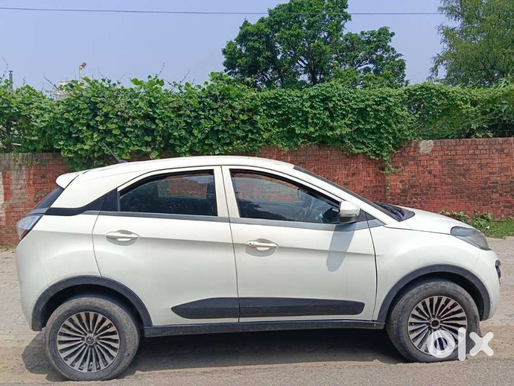 Tata Nexon 1.5 Revotorq Xm, 2017, Diesel