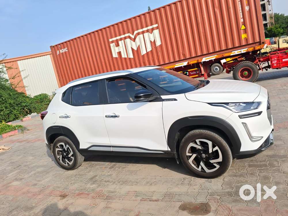 Nissan Magnite 1.0 Xv, 2023, Petrol