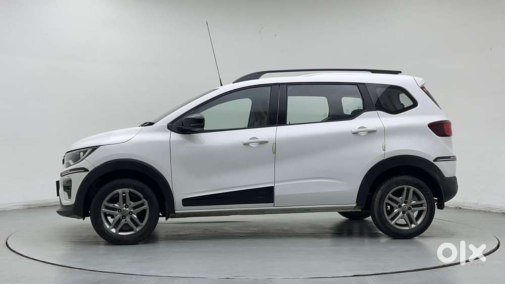 Renault Triber Rxz, 2022, Petrol