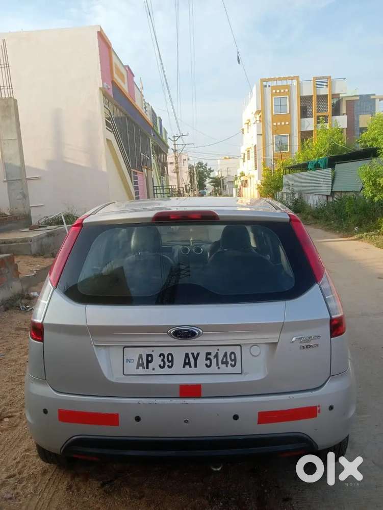 Ford Figo 1.4 Duratorq 2015 All Good Condition Car Desil No Time Pass