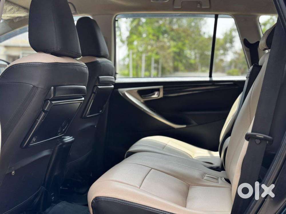 Toyota Innova Crysta 2.4 V, 2024, Diesel