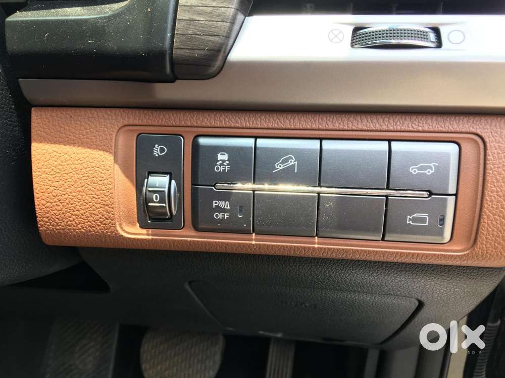 Mahindra Alturas G4 4wd At, 2021, Diesel