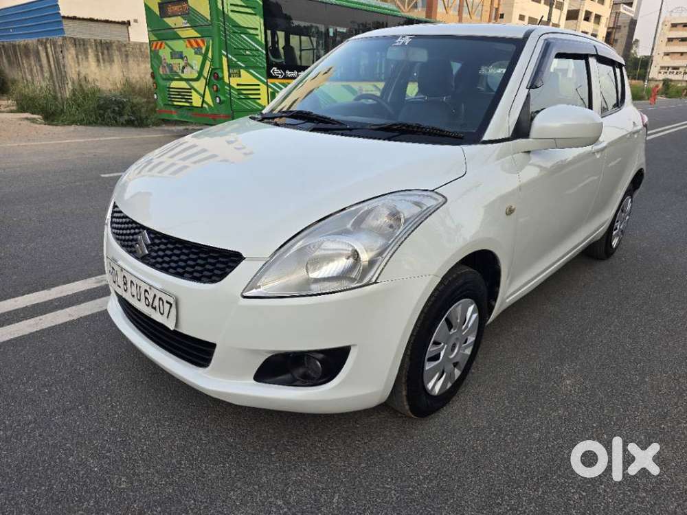 Maruti Suzuki Swift Lxi, 2012, Petrol