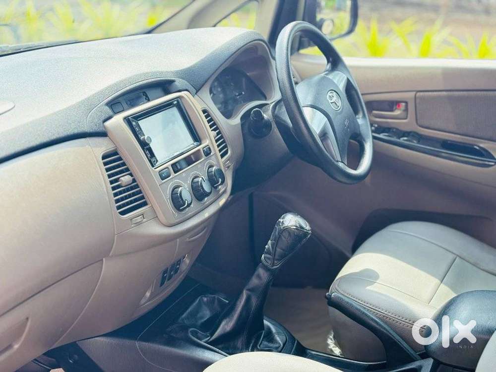 Toyota Innova 2.5 G (diesel) 8 Seater, 2016, Diesel