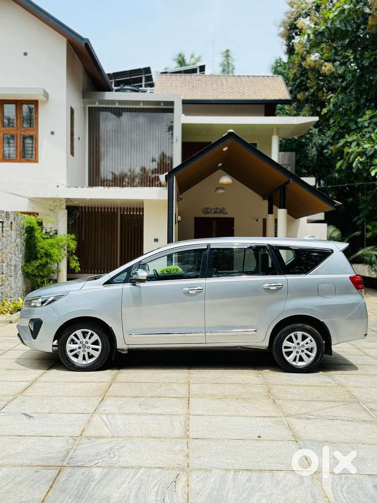 Toyota Innova Crysta 2.4 Gx Mt, 2017, Diesel