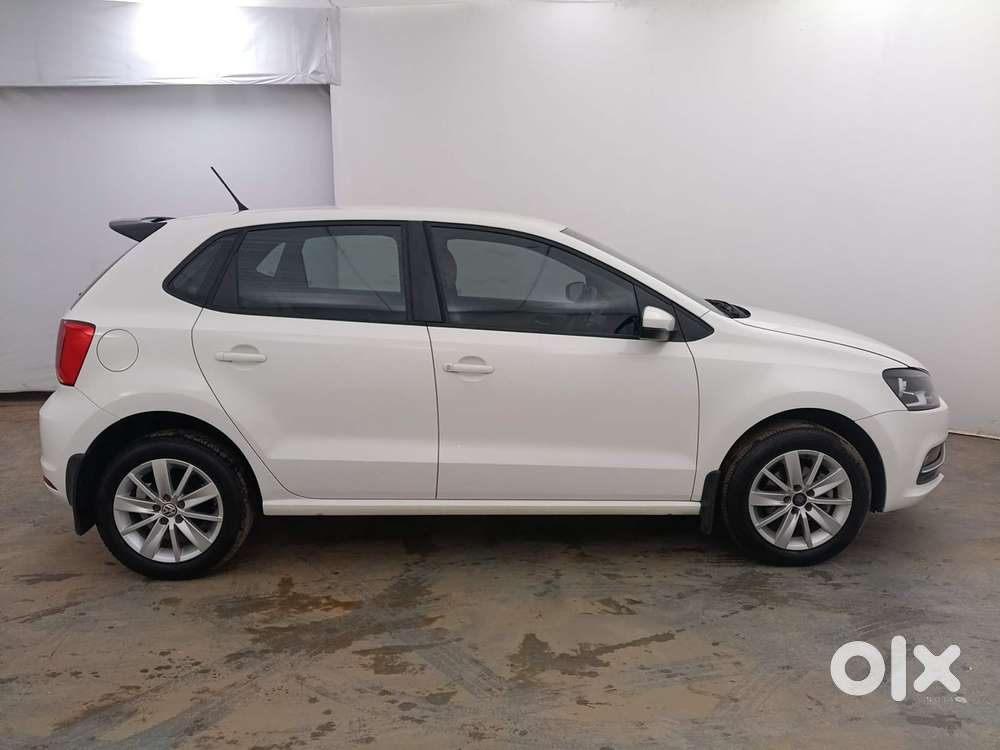 Volkswagen Polo Petrol Highline 1.2l, 2016, Petrol