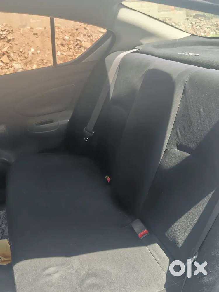 Nissan Sunny 2015 Xe
