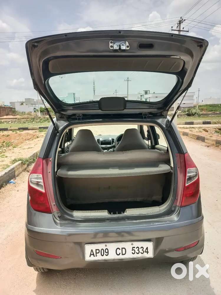 Hyundai I10 2011 Petrol 68500 Km Driven