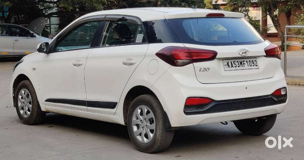 Hyundai I20 Petrol Cvt Magna Executive, 2018, Petrol