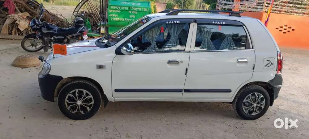 कार में एक रुपए का काम भी चारों टायर नए है ,, बस लेना है और चलाना है