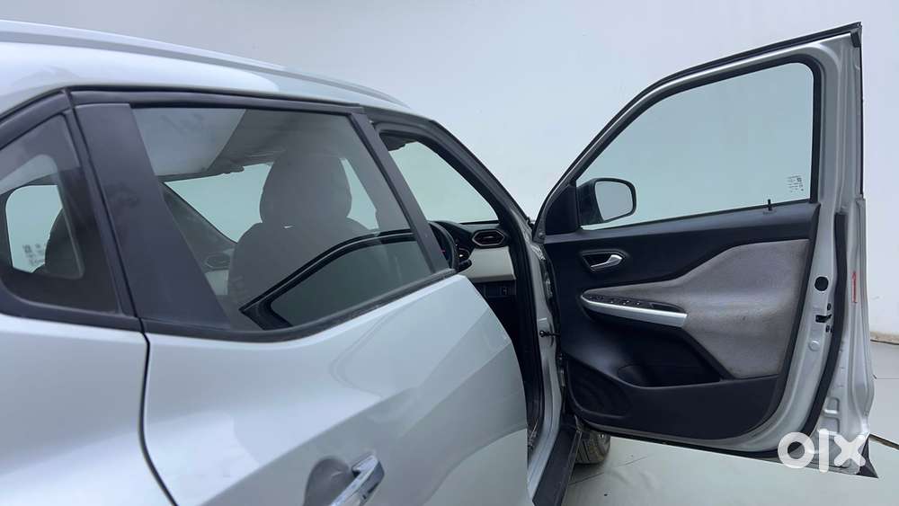 Nissan Magnite 1.0 Xv, 2022, Petrol