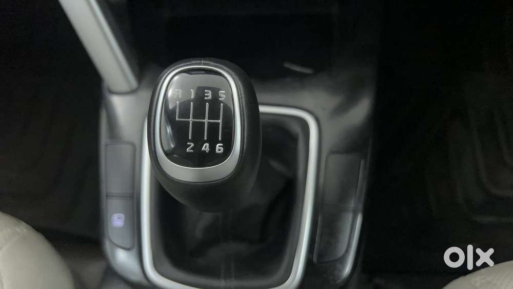 Kia Seltos Htx 1.5 Petrol Mt, 2022, Petrol