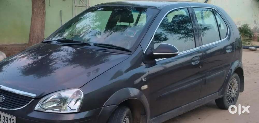 कार की कंडीशन बहुत अच्छी है ओर ट्रांसफर के कारण बेच रहे हैं।