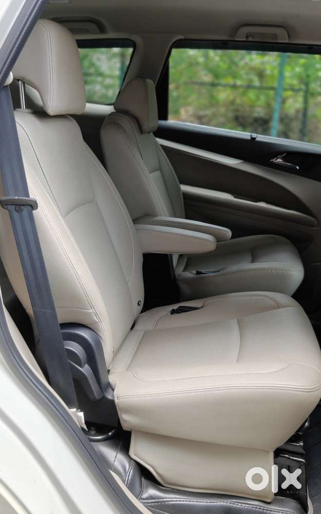 Mahindra Marazzo M8, 2018, Diesel
