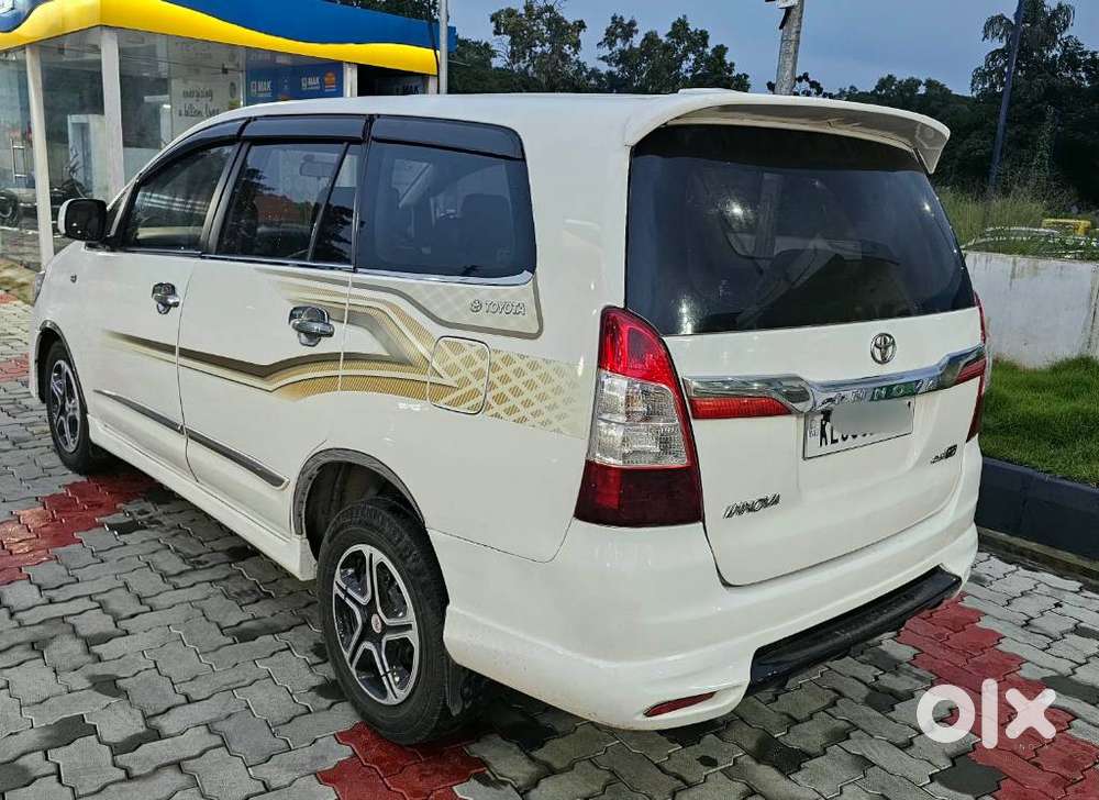Toyota Innova 2.5 G (diesel) 8 Seater, 2013, Diesel