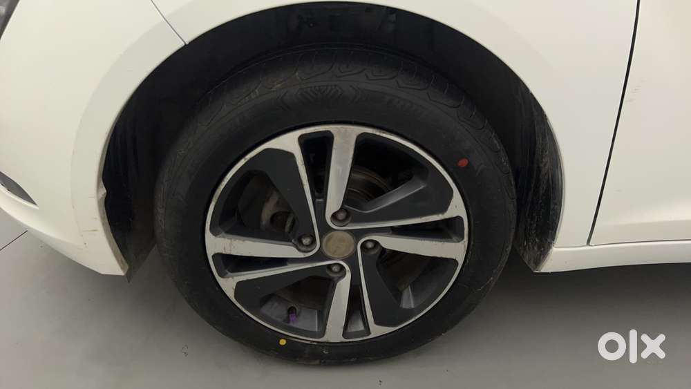 Tata Altroz 1.2 Xt, 2023, Cng & Hybrids