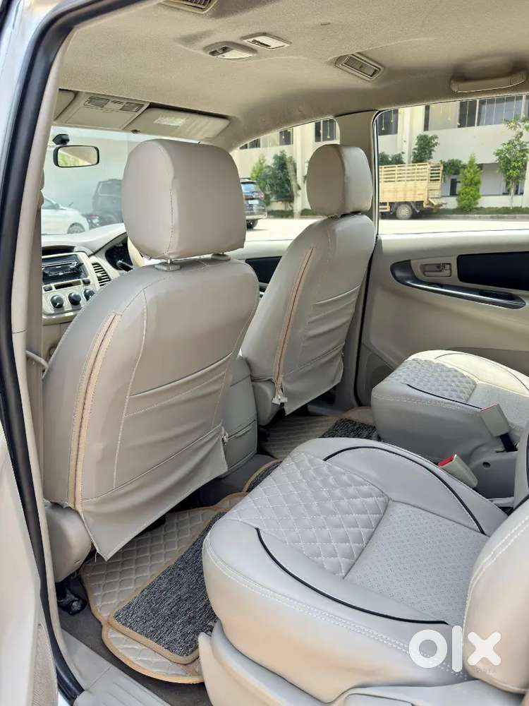 Toyota Innova 1st Owner 2014