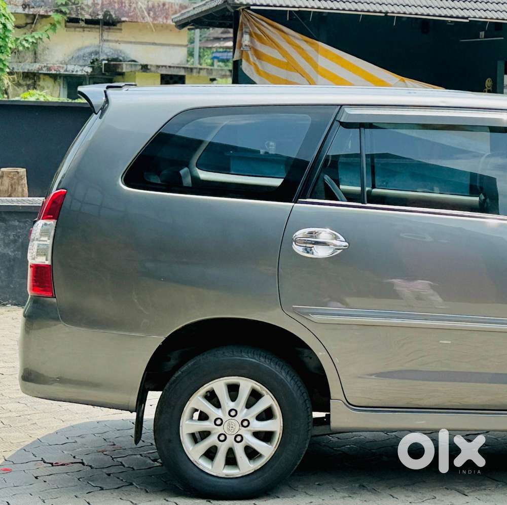 Toyota Innova 2.5 V 7 Str, 2013, Diesel