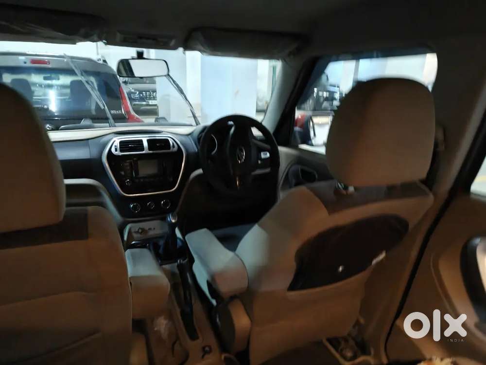 Mahindra Tuv300  2015 Diesel Manual 1st Owner