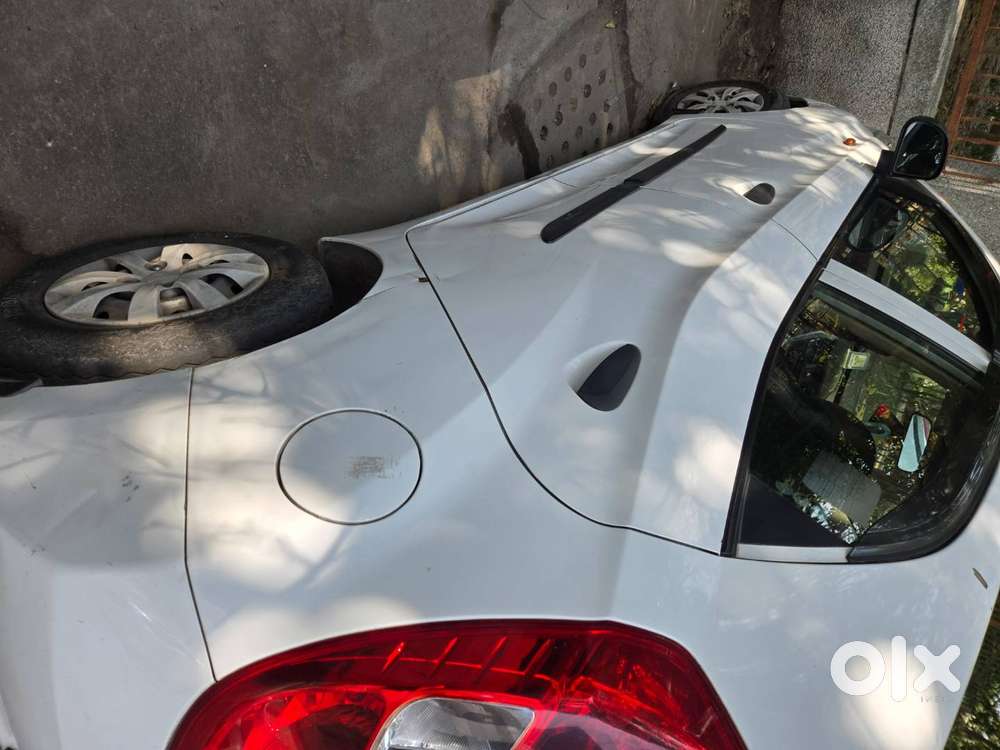 Hyndai Eon 2017 Petrol White Colour