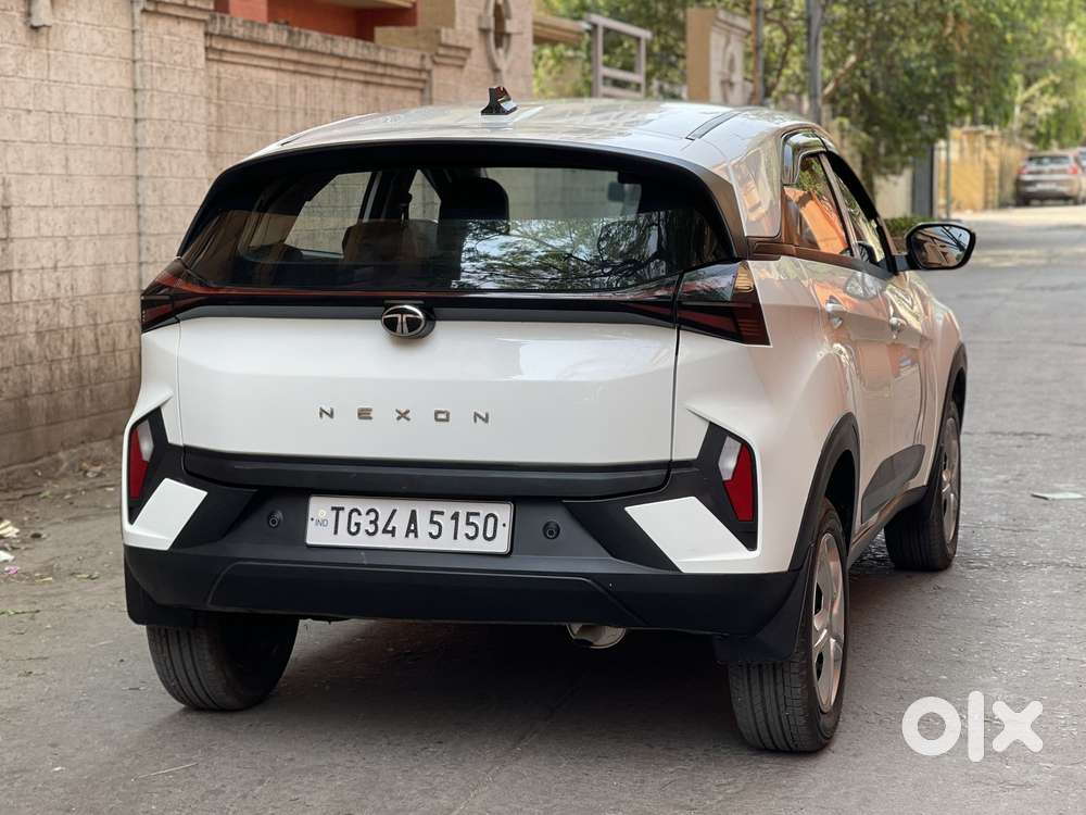 Tata Nexon Smart Plus S 1.2 Revotron Petrol 5 Mt, 2024, Petrol