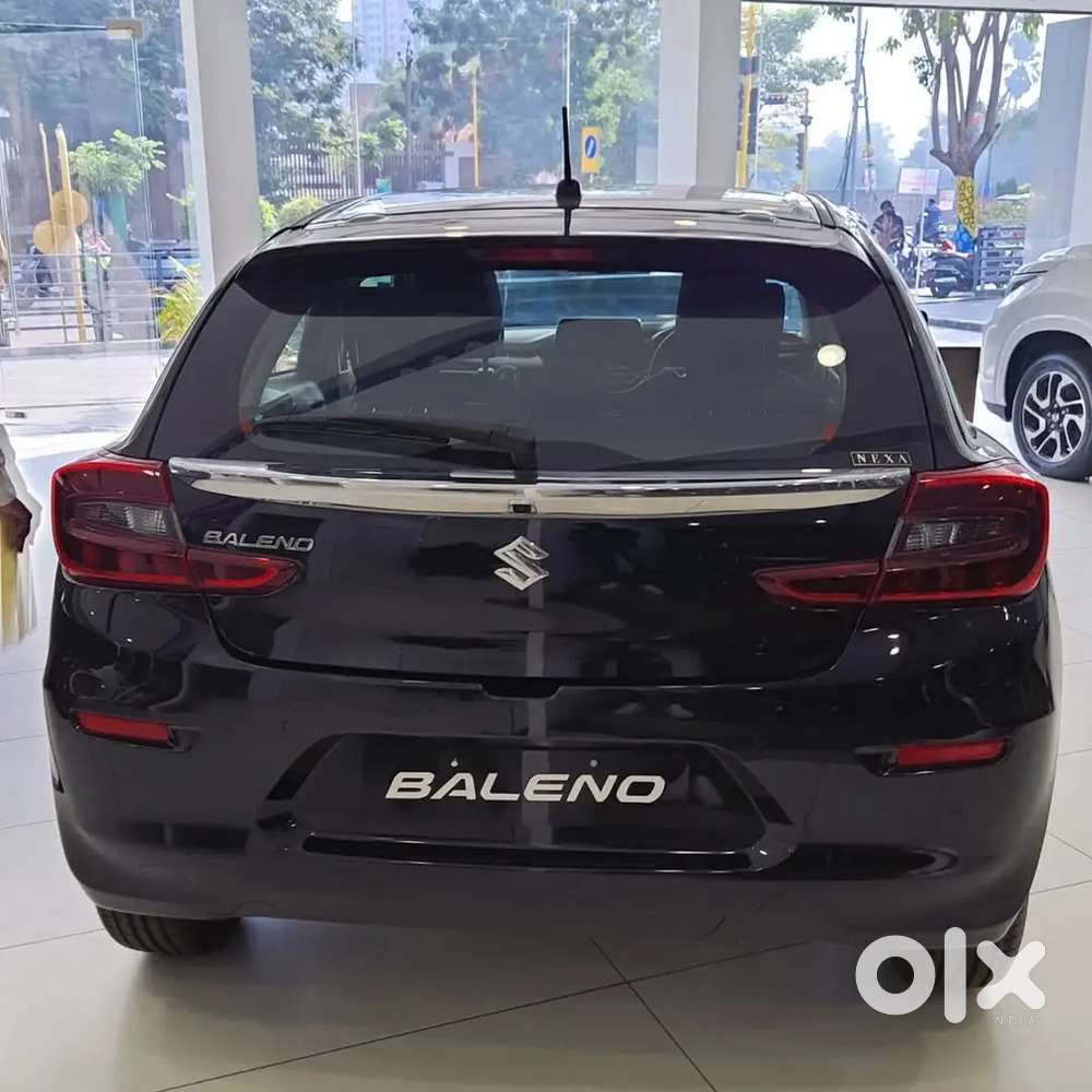 New Baleno Alpha Top Variant Bluish Black