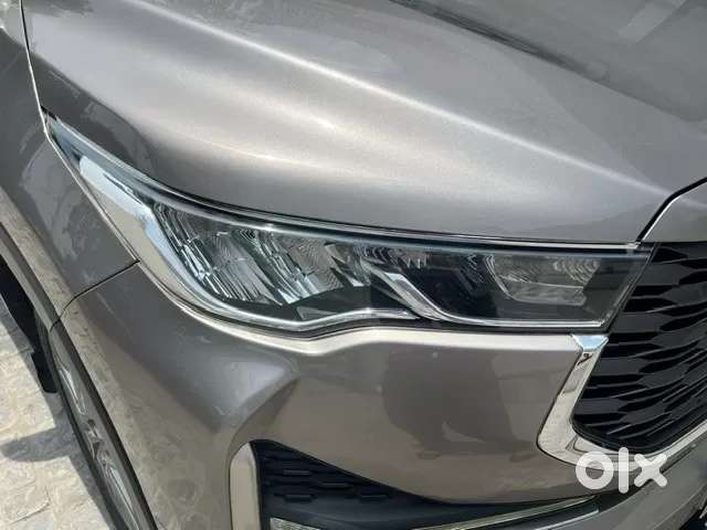 Toyota Innova Hycross 2.0 Zx (o) Hybrid 7 Str, 2024, Petrol