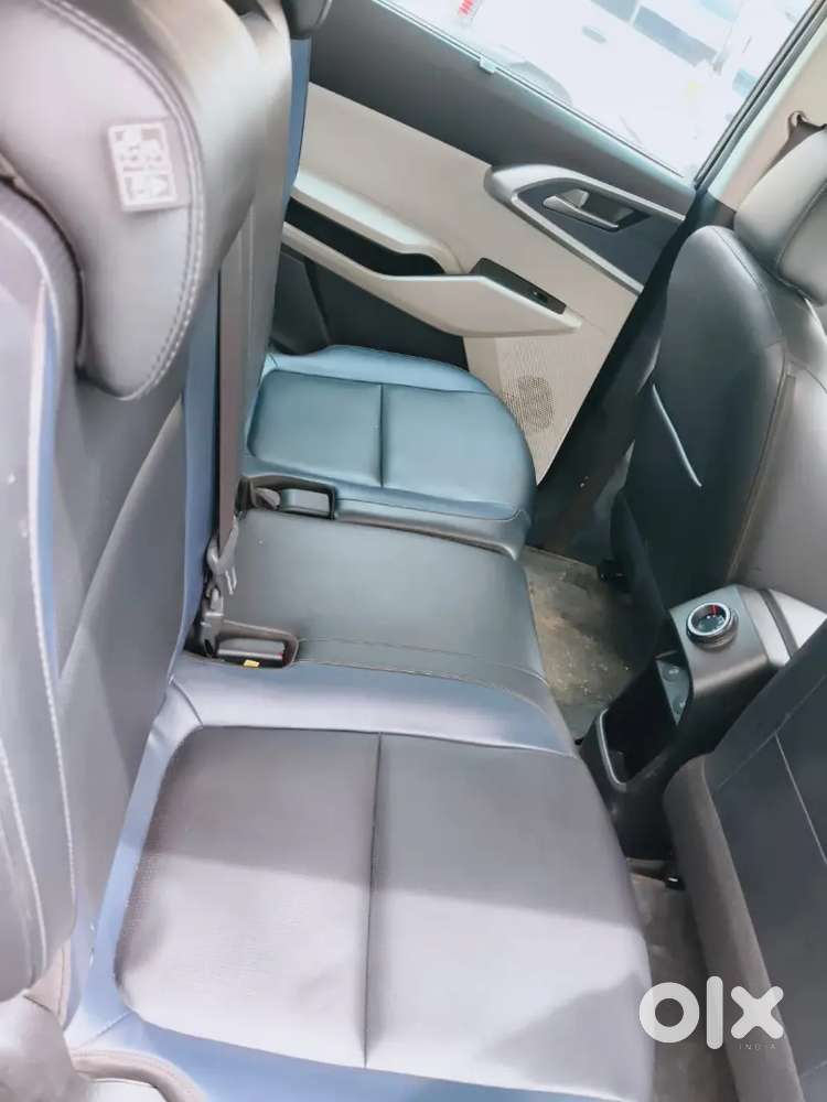 Kia Carens 1.5 Premium 2025