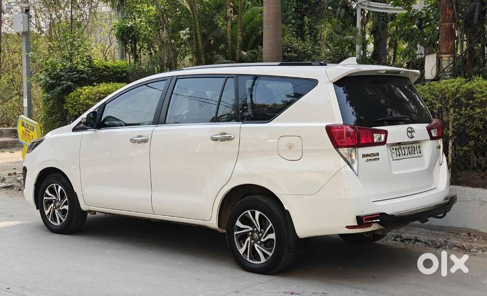 Toyota Innova Crysta 2.4 Gx Limited Edition At 7 Str, 2022, Diesel