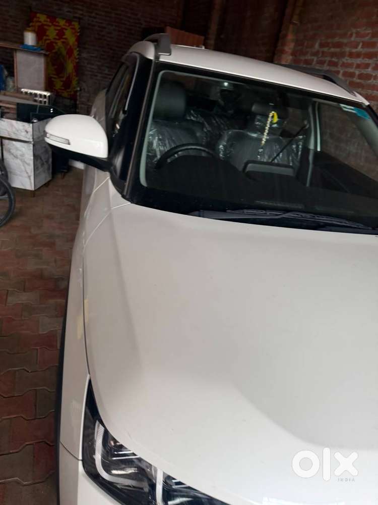 Automatic Brezza Zxi Sunroof