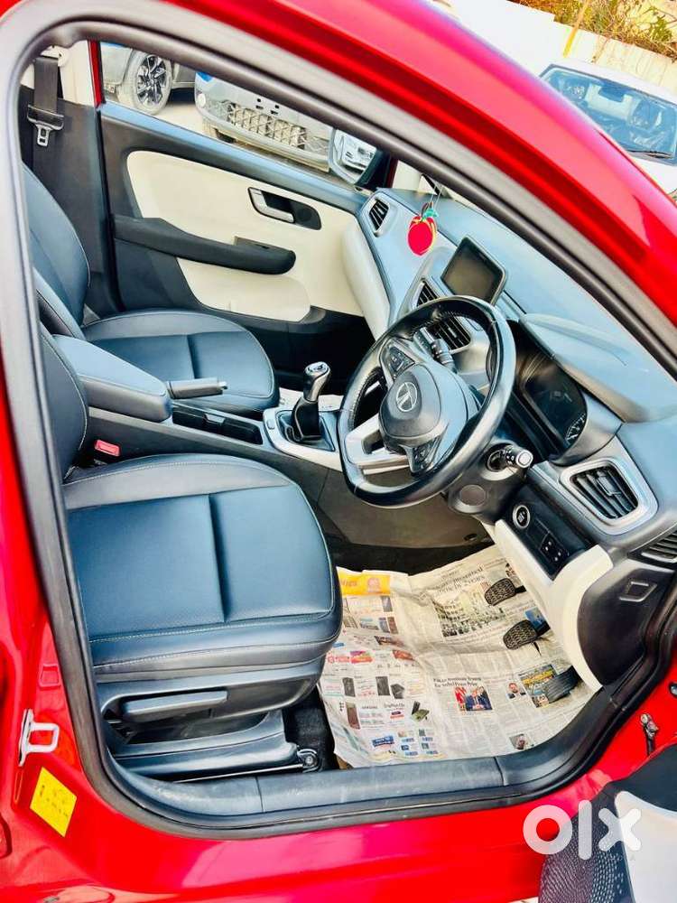 Tata Altroz Xz Plus (s), 2023, Petrol