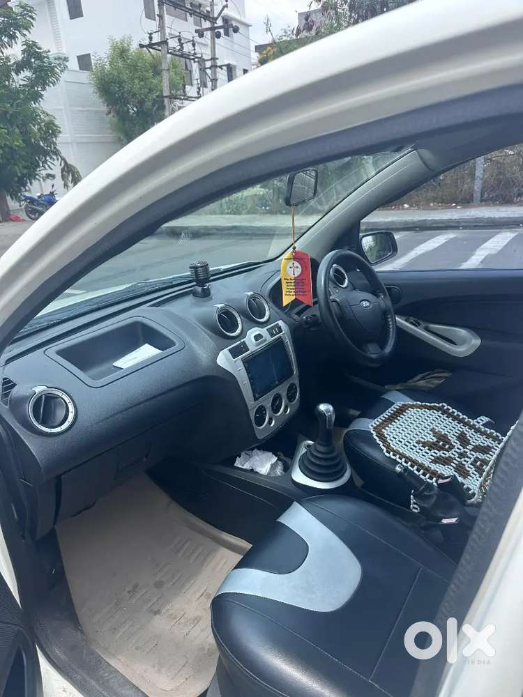 Ford Figo 2011 Petrol 80000 Km Driven
